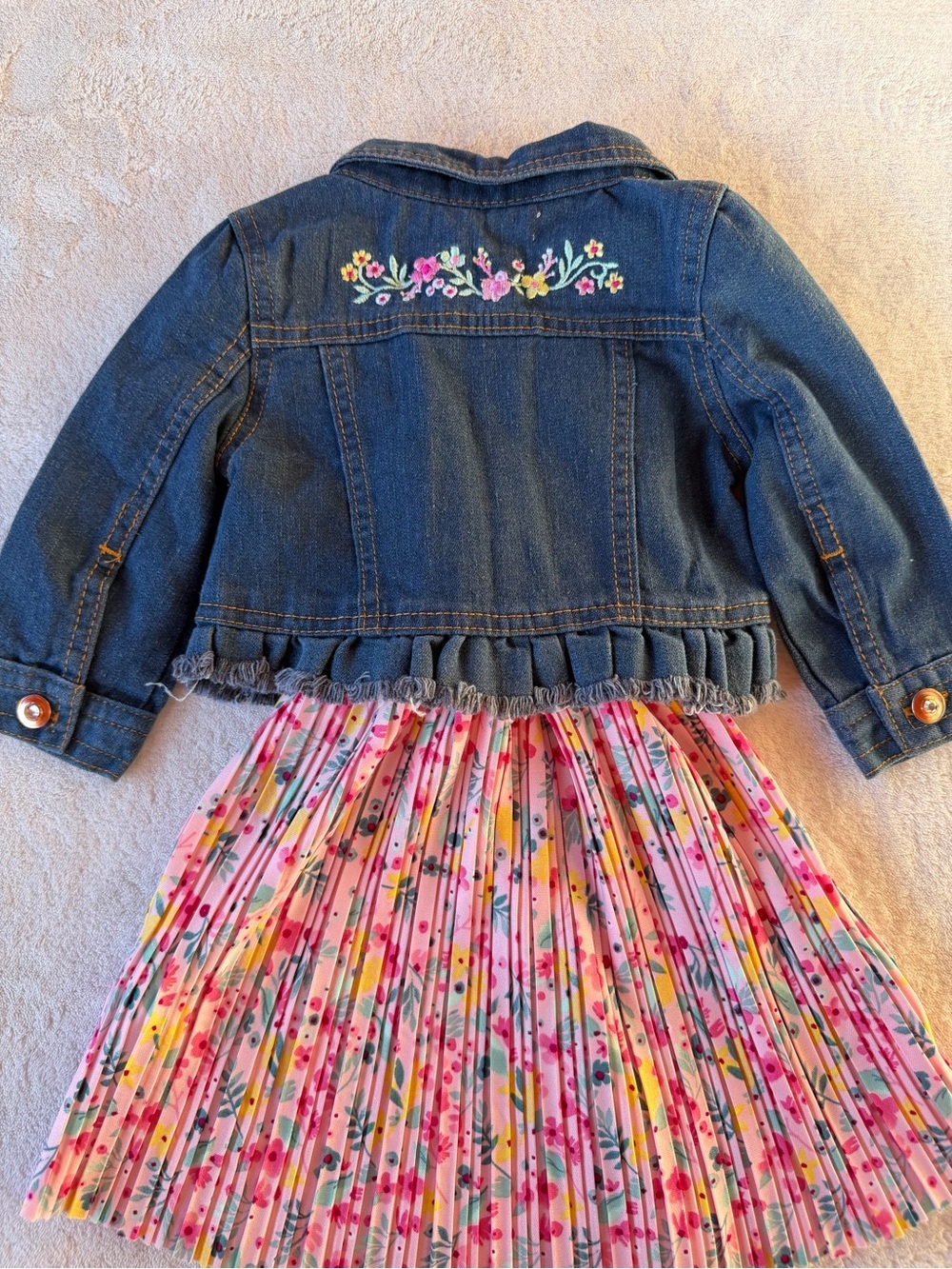Girls Pink Floral Pleated Dress with Denim Jacket Size 12M - Picture 4 of 13